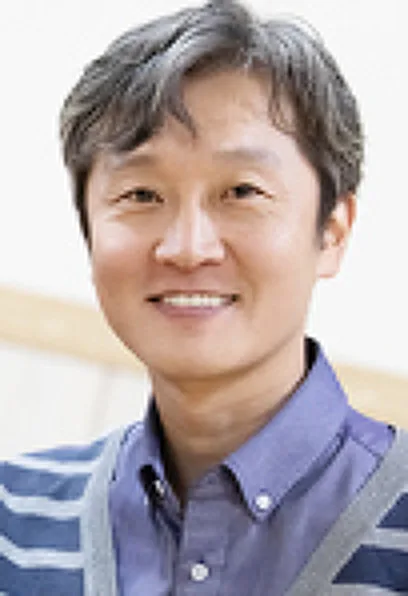 Yoon Hyo-Sik portrait photograph