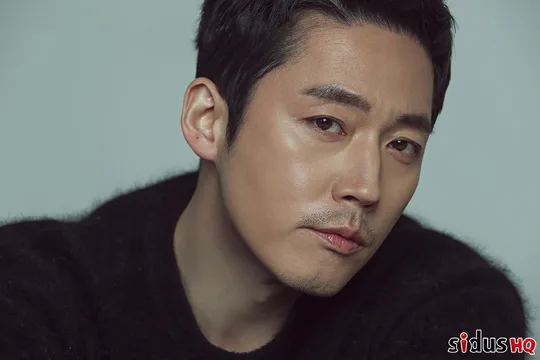 Portrait of South Korean actor Jang Hyuk