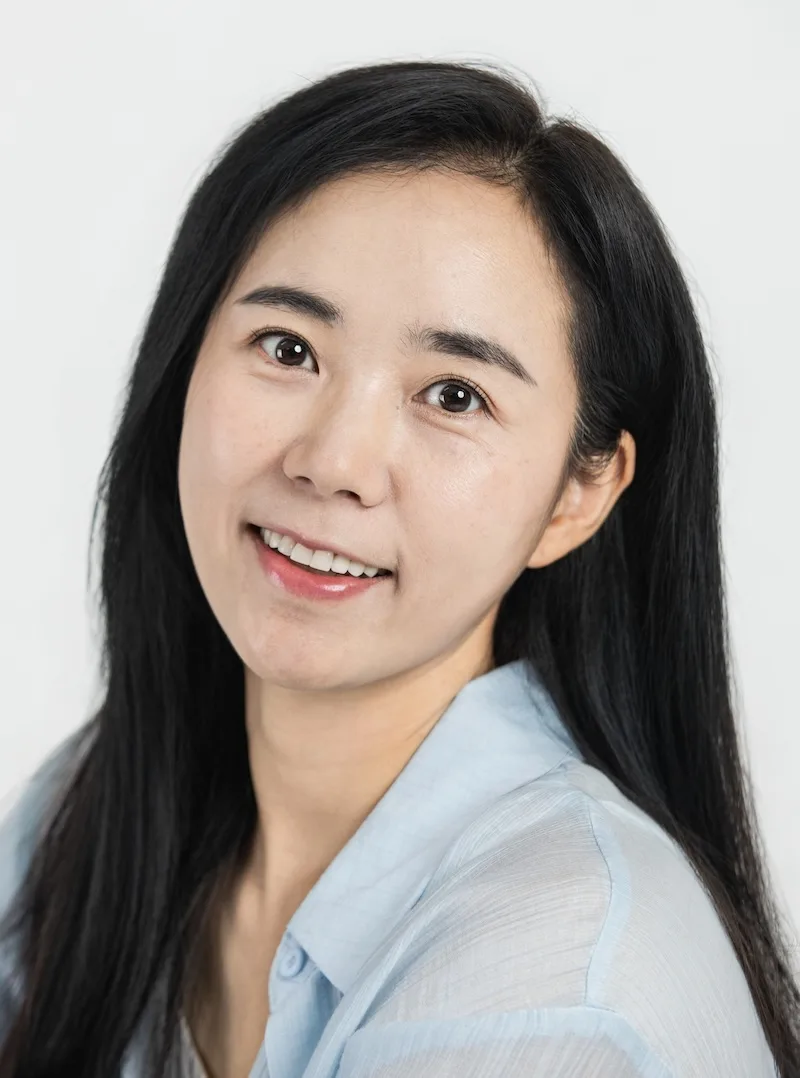 Promotional photograph of Son Mi-Hee
