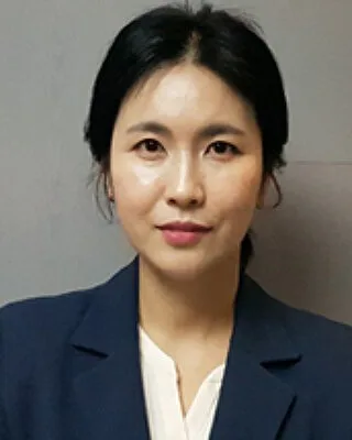 Han Ji-Eun profile portrait photograph