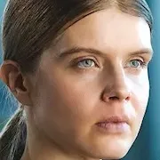 Alina Tomnikov portrait