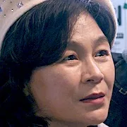 Gil Hae-Yeon as Geum-Hee