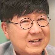 Im Baek-Chun as Im Baek-Chun