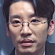 Actor Jo Wan-Ki portraying Kim Jun-Min.