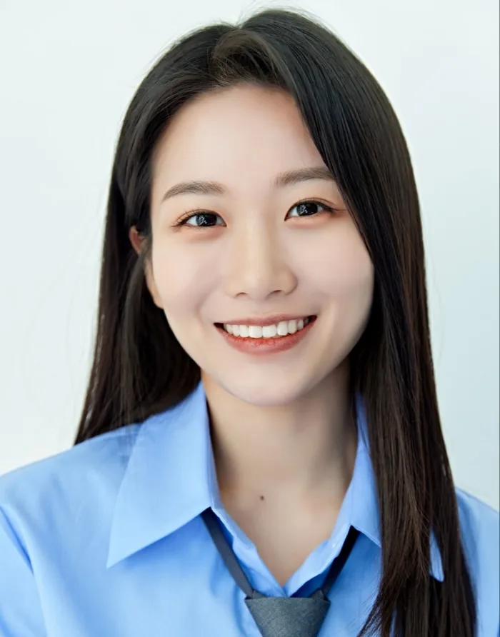 Profile photograph of South Korean actress Park Ha-Young