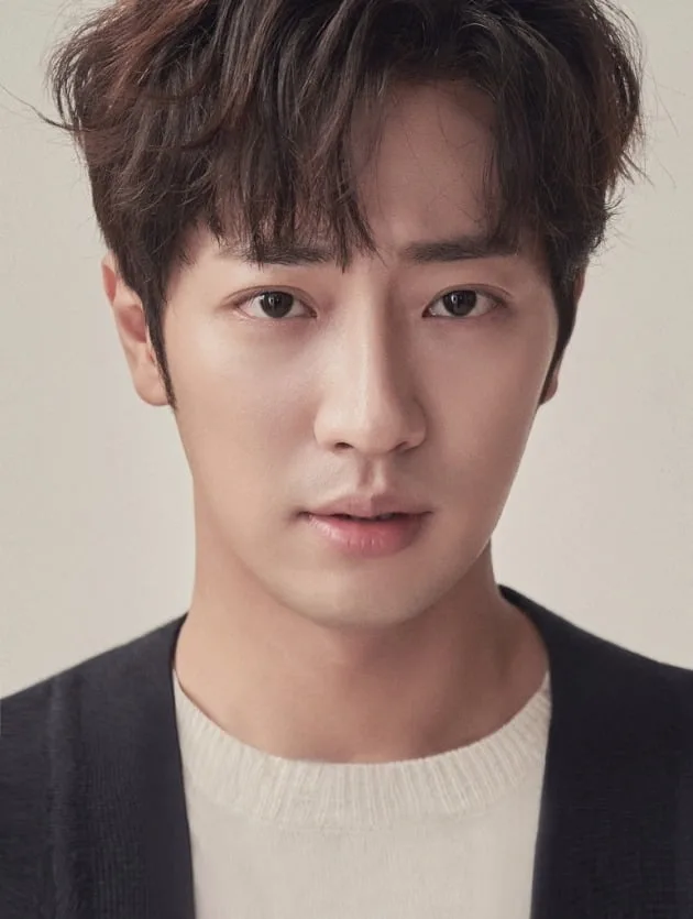 Lee Sang-Yeob portrait photo