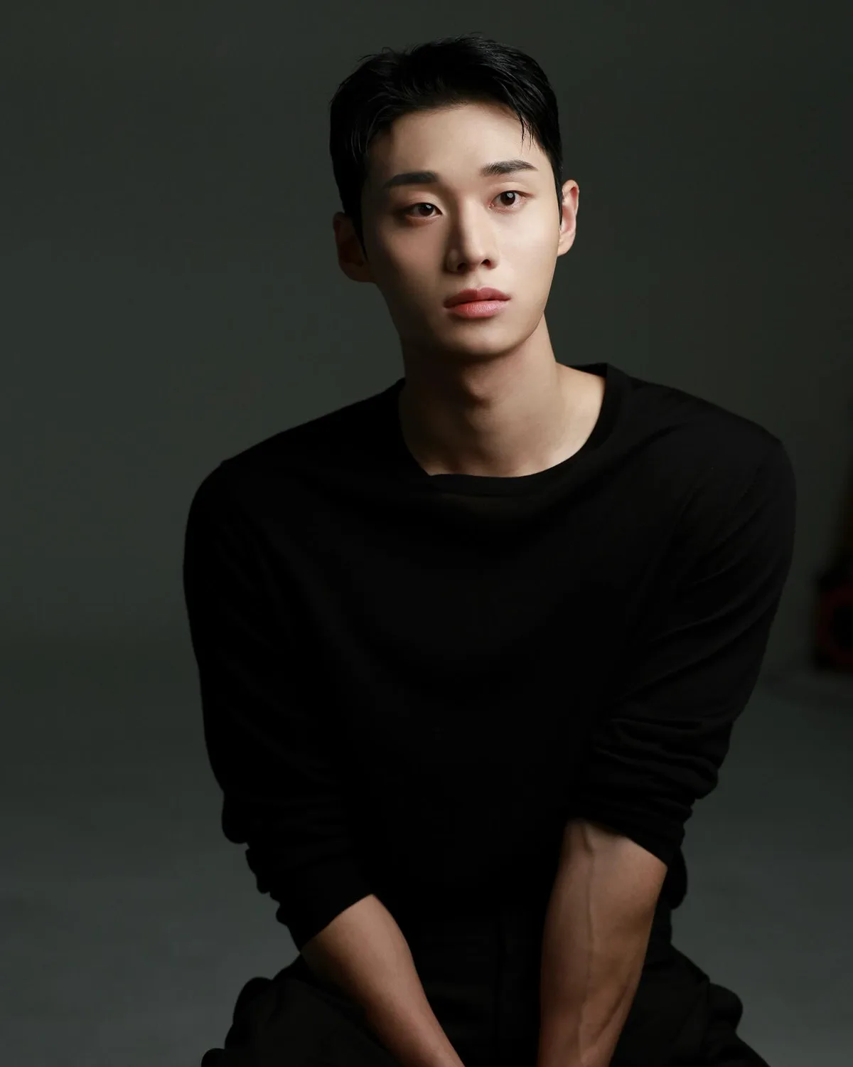 Portrait of South Korean actor Cheon Ju-An