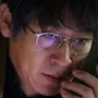 Sul Kyung-gu as Chief Detective Hwang
