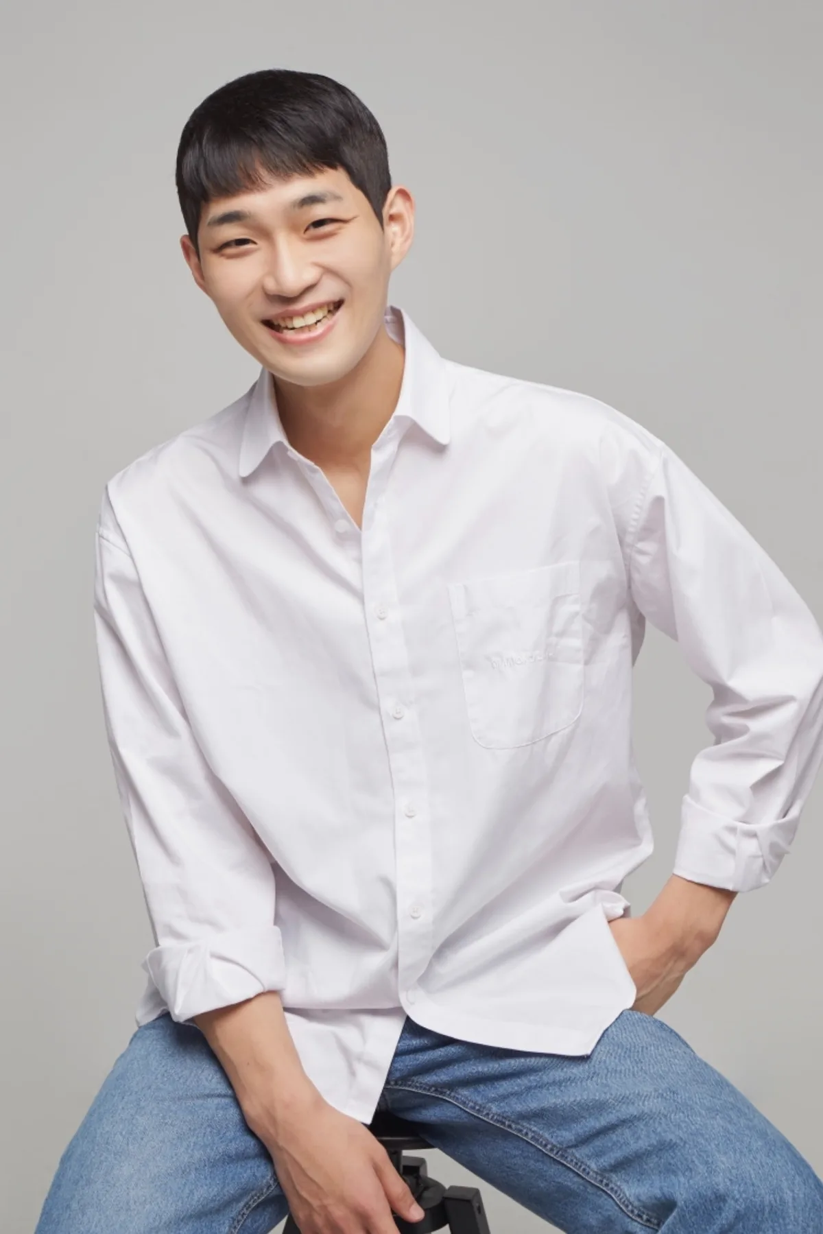 Hong Seong-Gwan portrait profile photograph