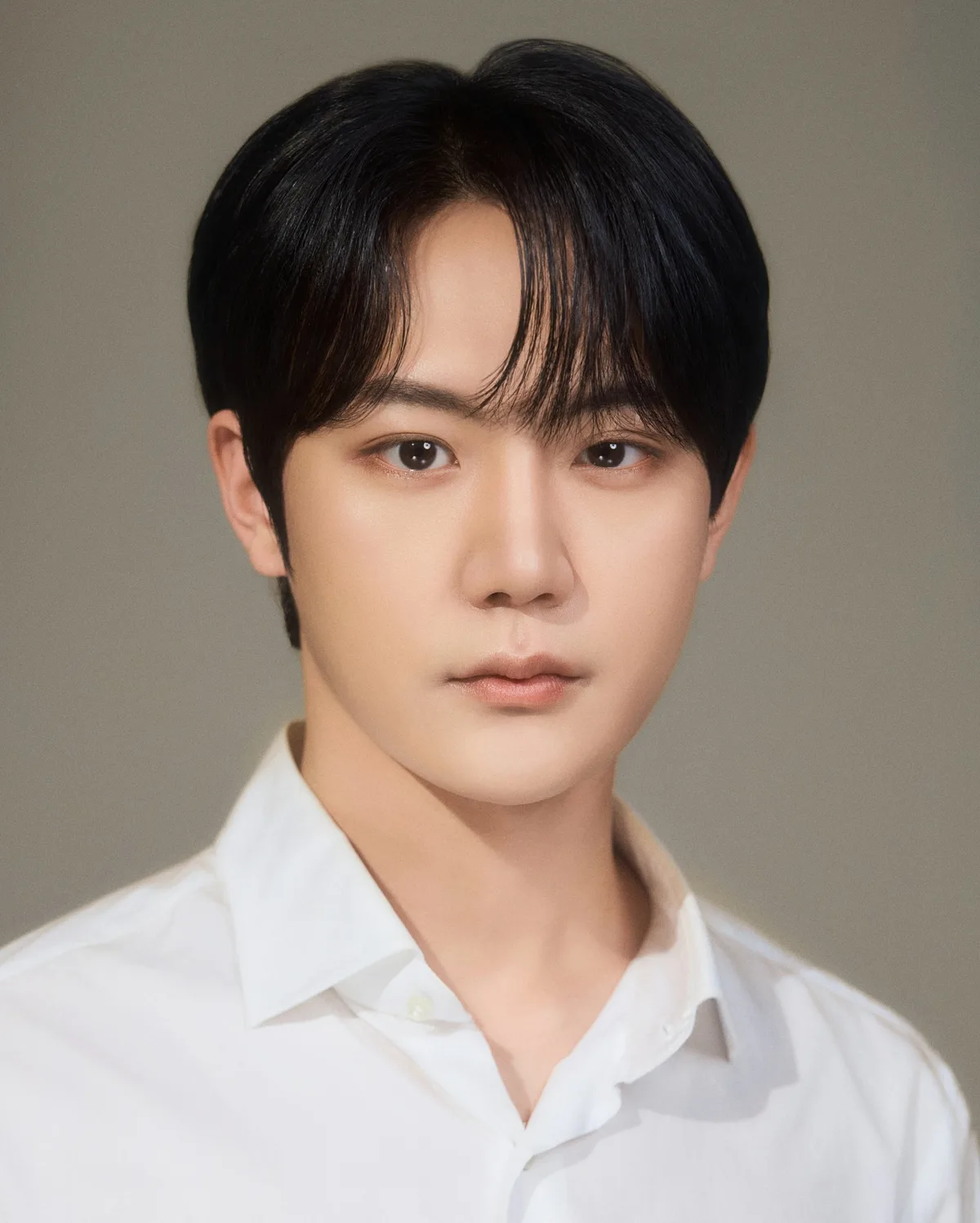 Portrait of South Korean actor Son Gyung-Min