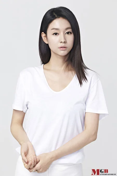 Seo Yu-Jeong promotional portrait