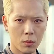 Joo Yeon-Woo as Kim Sun-Chul