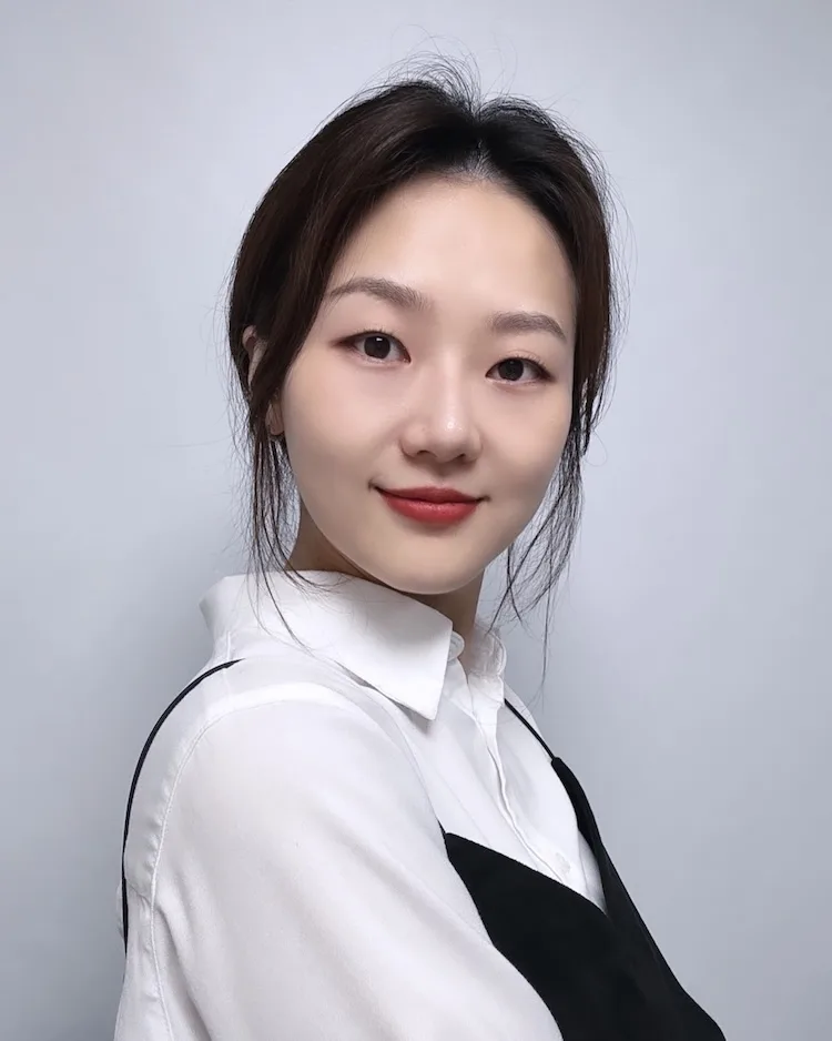 Portrait of South Korean actress Lee Hye-Jin