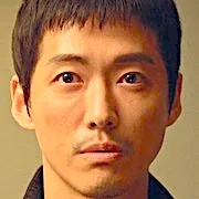 Namkoong Min as Do Jung-Woo