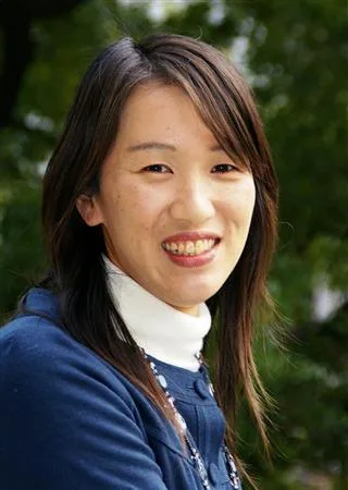 Portrait photograph of Kanae Minato