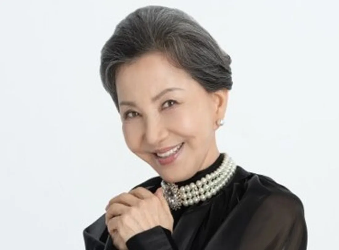 Portrait photograph of South Korean actress Seo Kwon-Sun
