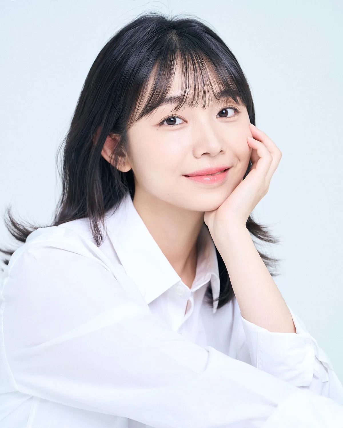 Portrait of South Korean actress Shin Ga-Ram