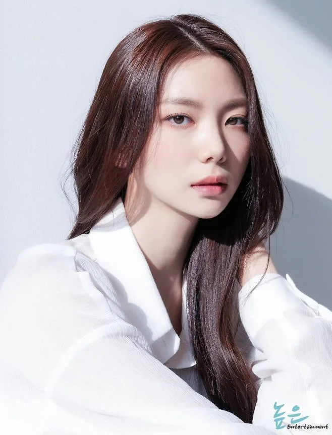 Portrait of Lee Ga-Eun