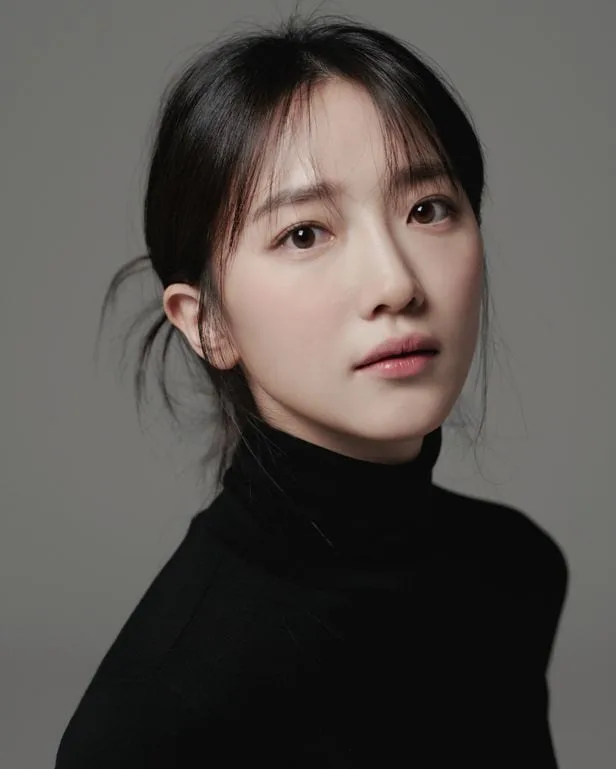 Portrait of South Korean actress Pyo Ye-Jin
