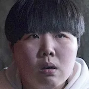 Kim Ga-hee as Park Hwa-young