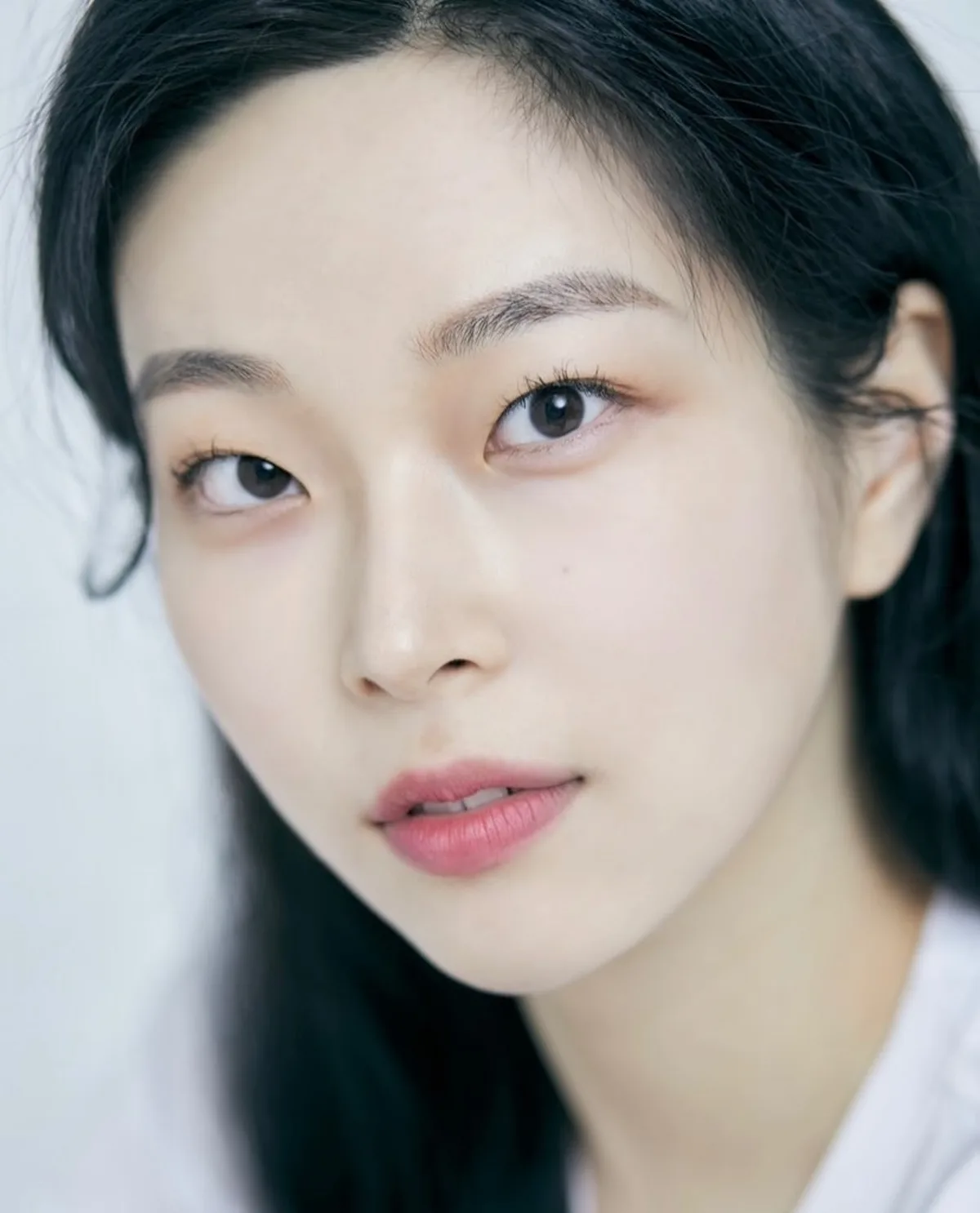 Portrait of South Korean actress Lee Ye-Na