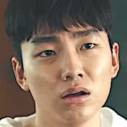 Sung Yoo-Bin as Choi Yoon-Woo