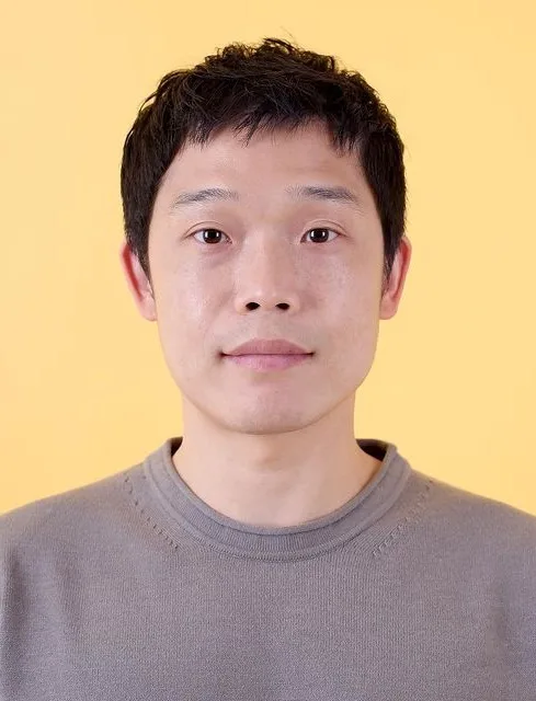 Portrait photograph of actor Park Jae-Chul