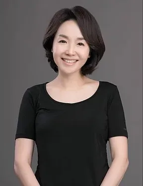 Portrait of South Korean actress Jo Yoo-Jung