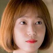Ha Shi-Eun as Han So-Ran