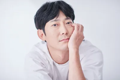 Portrait photograph of actor Choi Seol