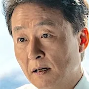 Kim Jong-Soo as Bong Hyun-Cheol