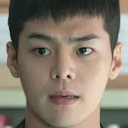 Ryeo Un as Jung Woo-Joo