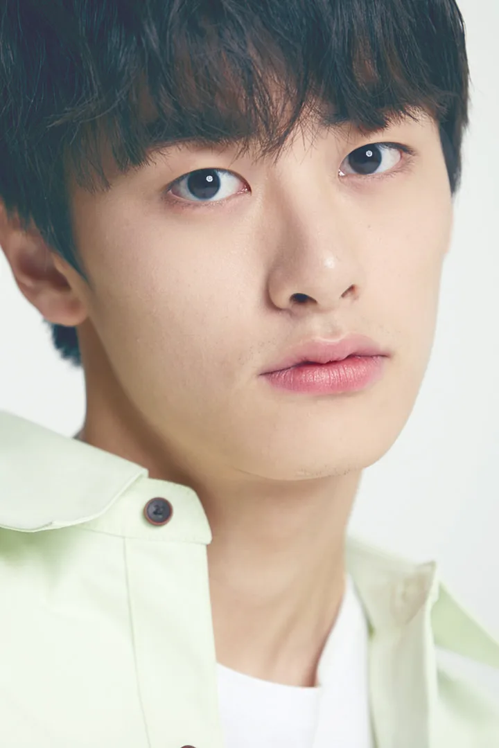 Lee Won-jung profile portrait