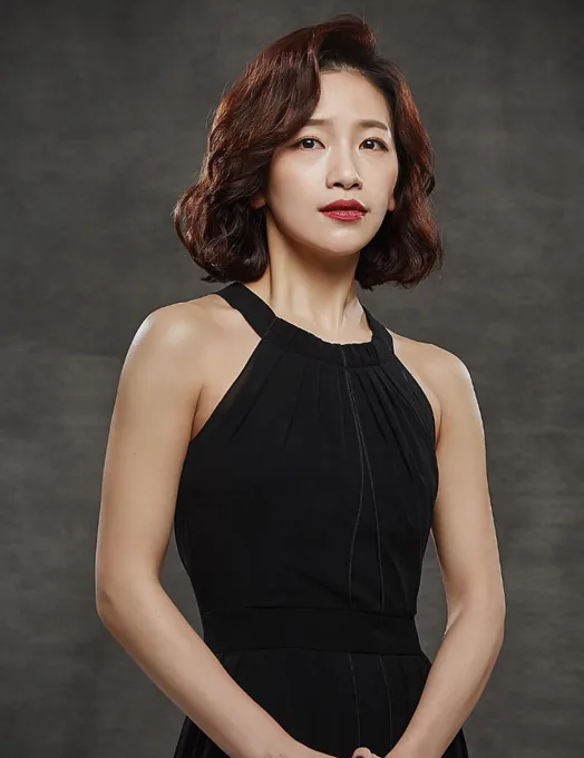 Baek Eun-Hye portrait photograph