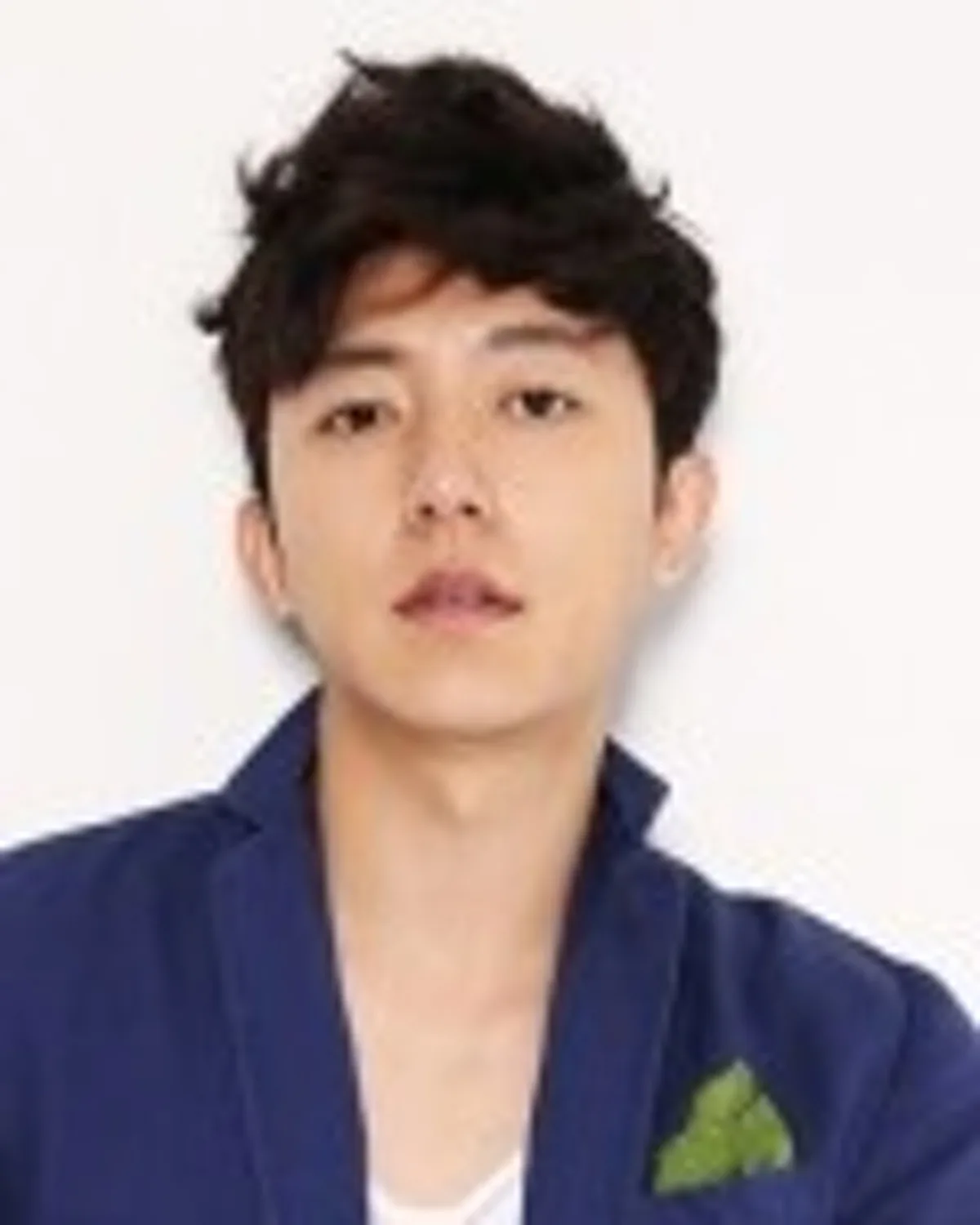 Portrait photograph of actor Lee Ho