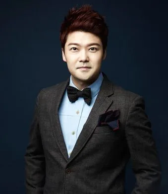 Portrait of Jun Hyun-Moo