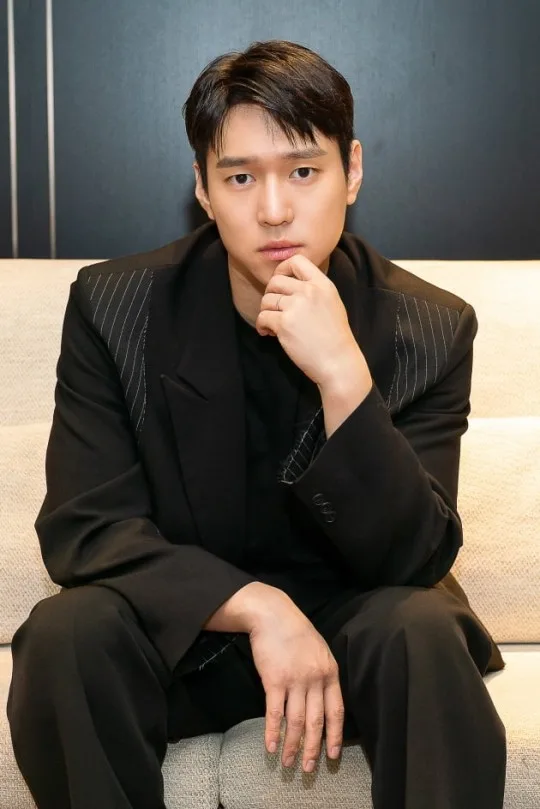 Portrait of South Korean actor Ko Kyoung-Pyo