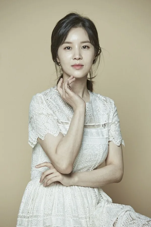 Son Sung-Yoon portrait photo profile