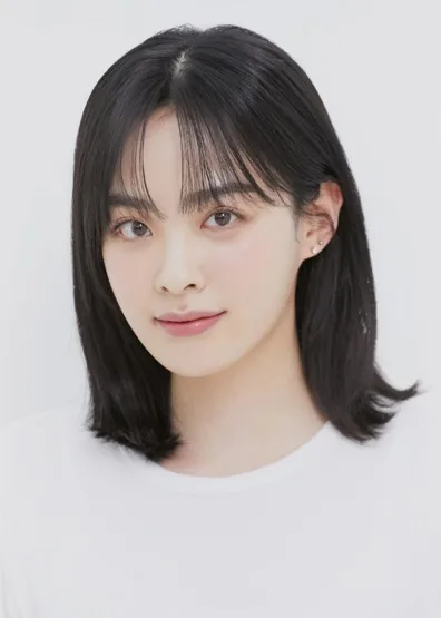 Promotional portrait of South Korean actress Kim Min-A