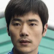Kim Kang-woo as Dong-joon