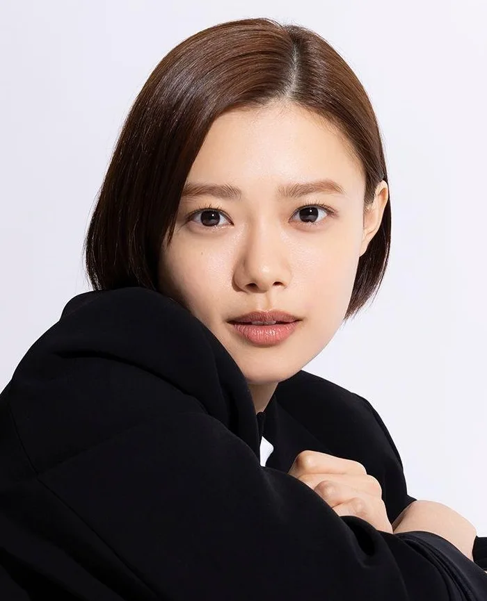 Portrait of Hana Sugisaki