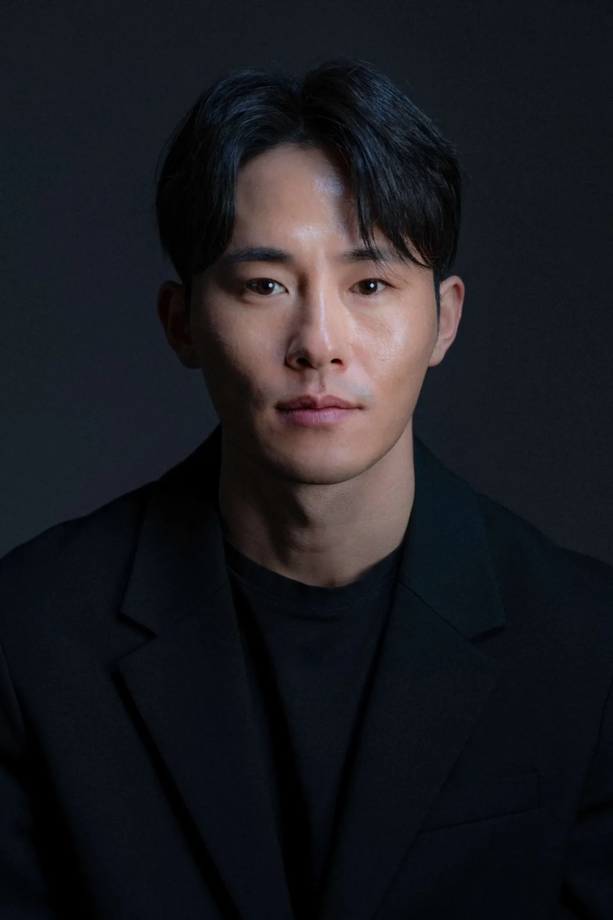 Portrait photograph of South Korean actor Cha Woo-Young