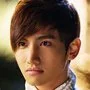 Shim Chang-min as Han Dong-joo
