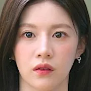 Go Youn-Jung portrays Cha Mu-Hee