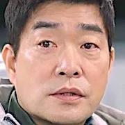 Son Hyun-Joo as Kang Do-Chang