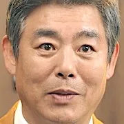 Sung Dong-Il as Tess