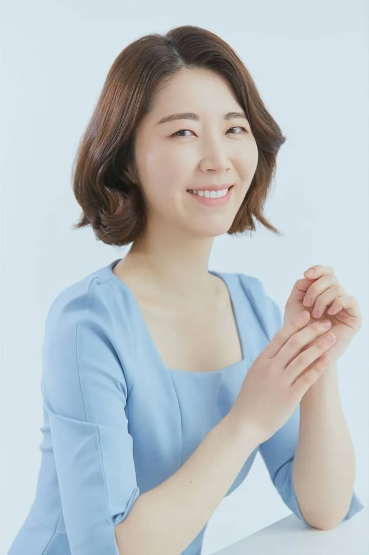 Jeong Il-Hwa profile photograph