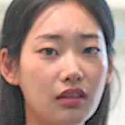 Cha Young-Ju as assistant writer
