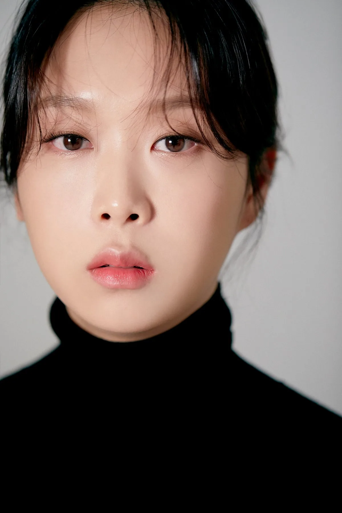 Promotional portrait of South Korean actress Kim Han-Na