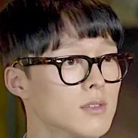 Jang Ki-Yong as Kim Yoon-Sung